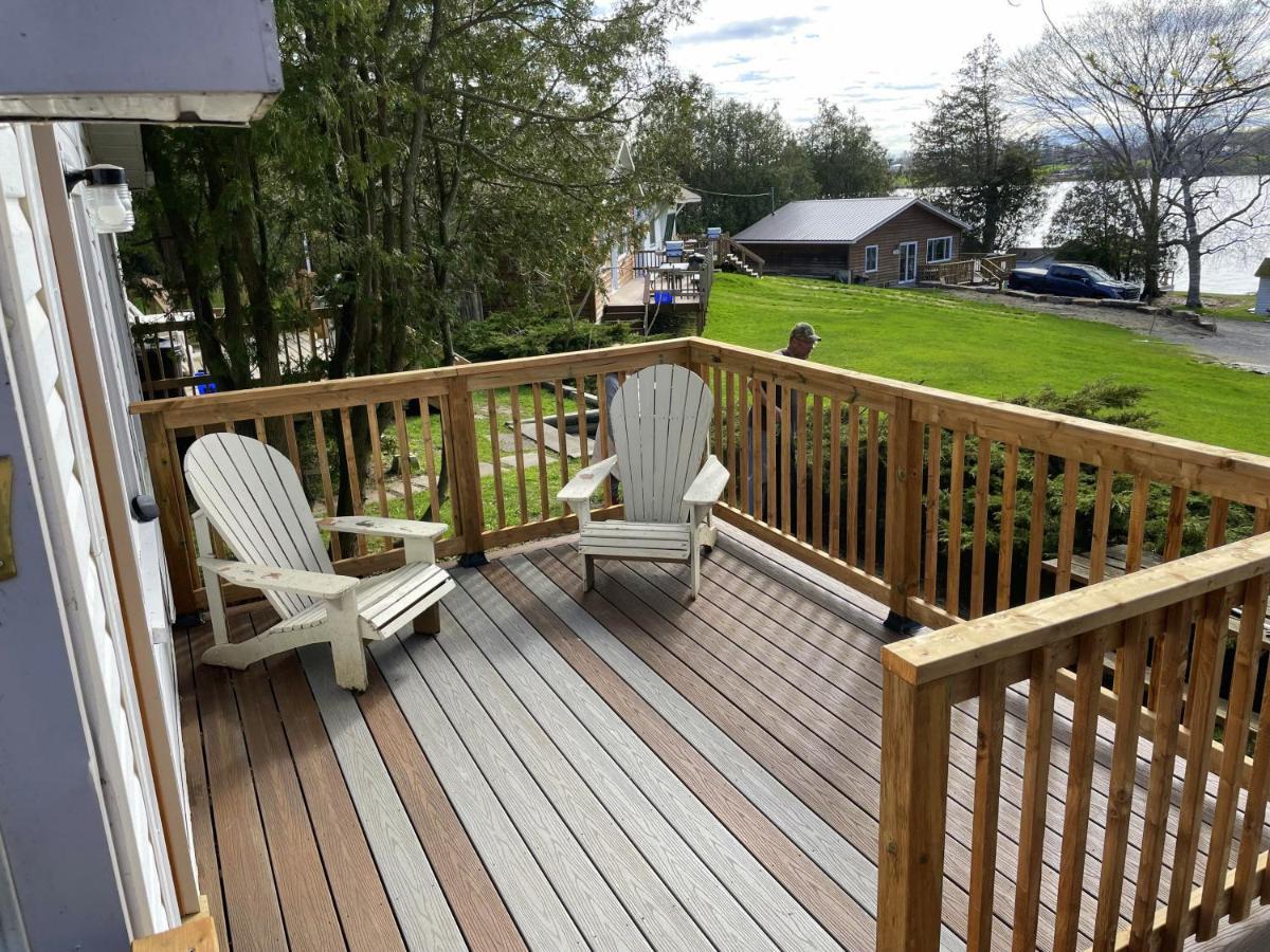 Merland Park Cottages And Motel Пиктън Екстериор снимка