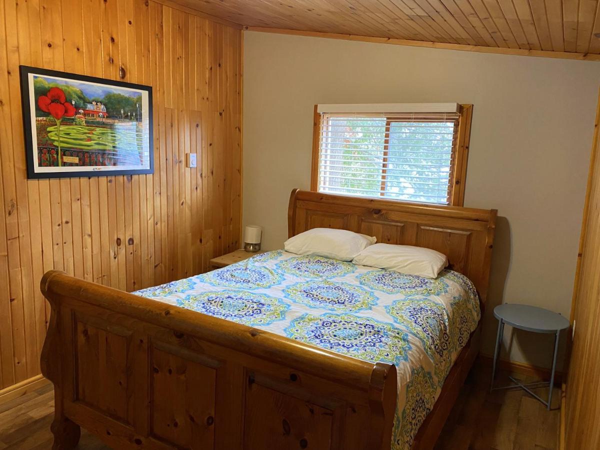 Merland Park Cottages And Motel Пиктън Екстериор снимка