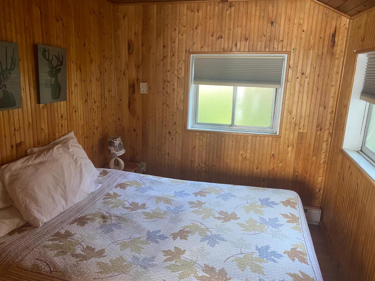 Merland Park Cottages And Motel Пиктън Екстериор снимка