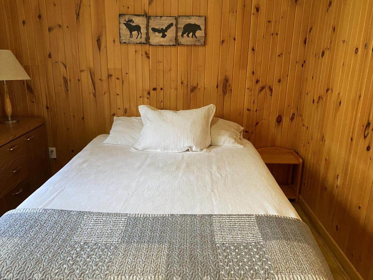 Merland Park Cottages And Motel Пиктън Екстериор снимка